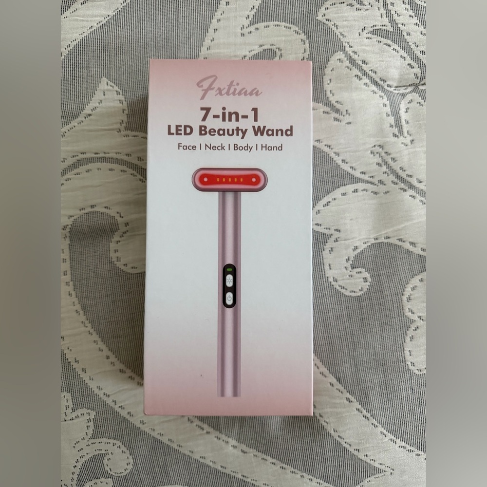 7-in-1 LED Beauty Wand - Red